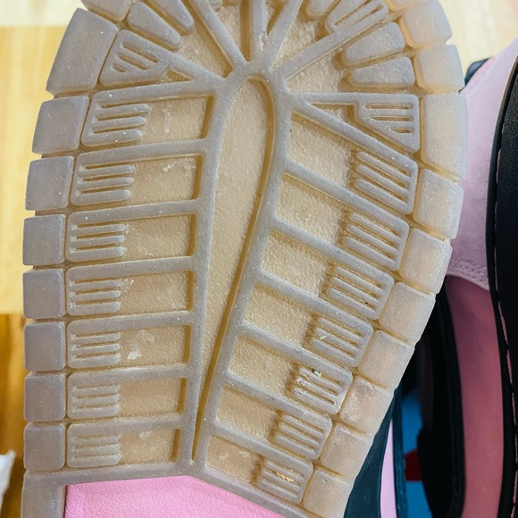 Nike SB x KCDC 20th Anniversary Dunk High - Picture 5 of 8